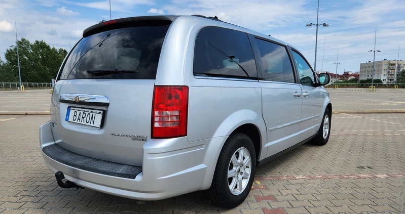 Chrysler Town &amp; Country cena 51900 przebieg: 194000, rok produkcji 2010 z Tarnowskie Góry małe 529